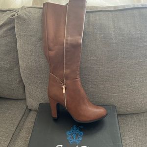 Tan boots with heel
